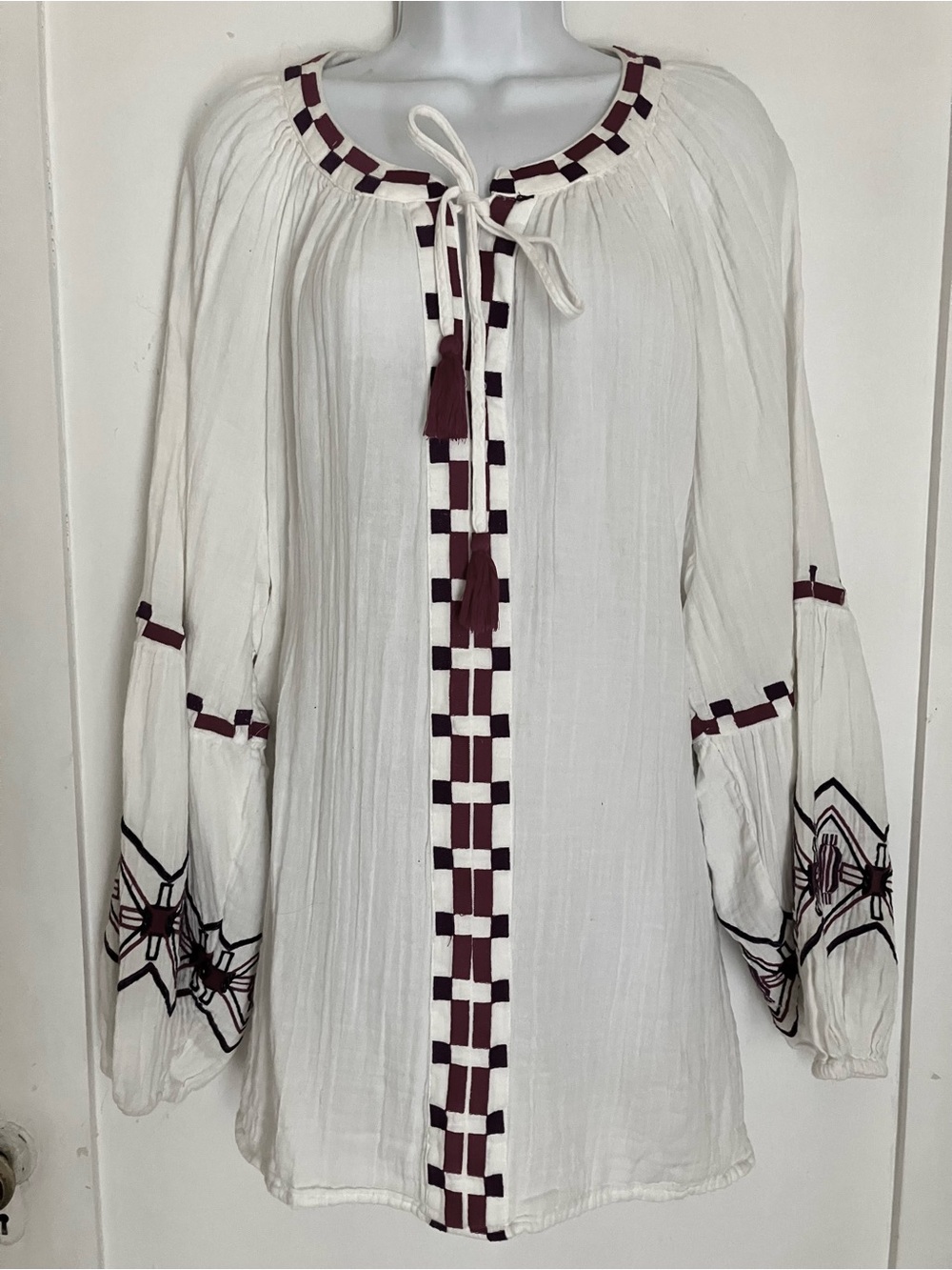 APlus by Anthro Boho Embroidered Peasant Top 4X